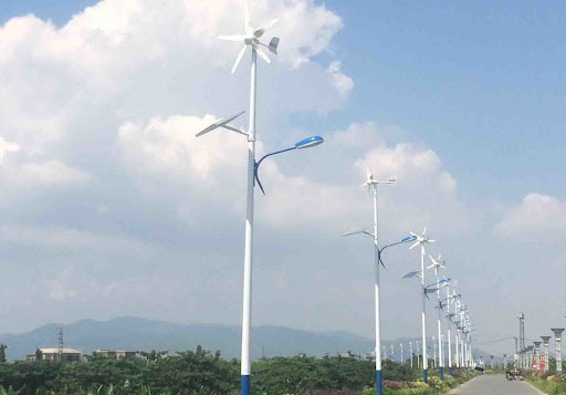 風(fēng)光互補(bǔ)路燈廠家目前做的比較好有哪些？