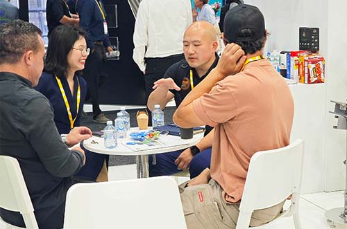 超越無(wú)限！邁貝特亮相澳洲展，促進(jìn)可再生能源發(fā)展