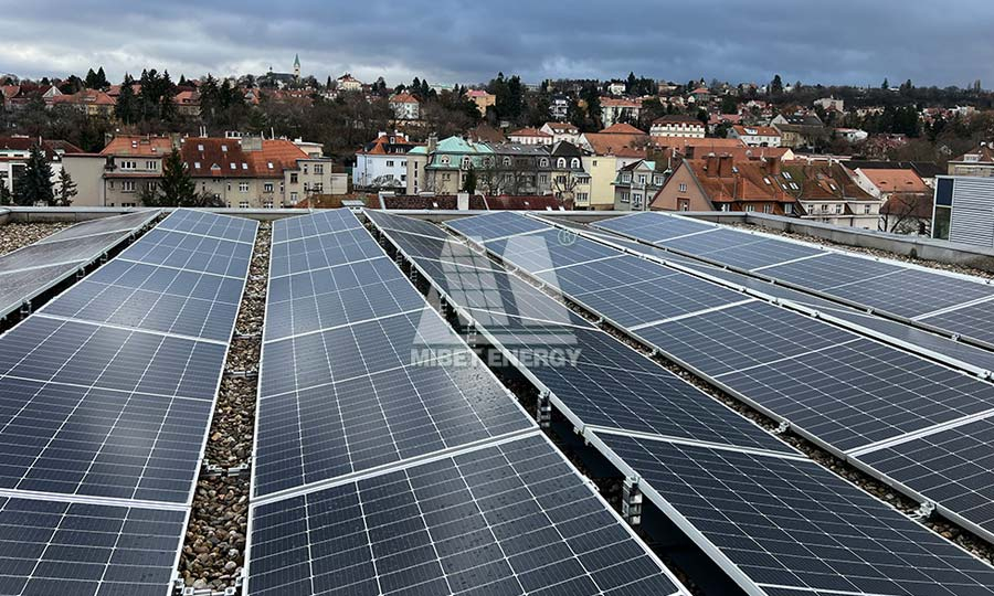 捷克 水泥平屋頂光伏項(xiàng)目 3.7MW-6
